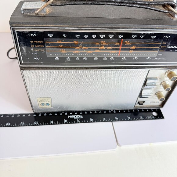 General Electric Solid State AM/FM Radio VTG World Monitor Model P977C 60s Teste - Picture 10 of 16